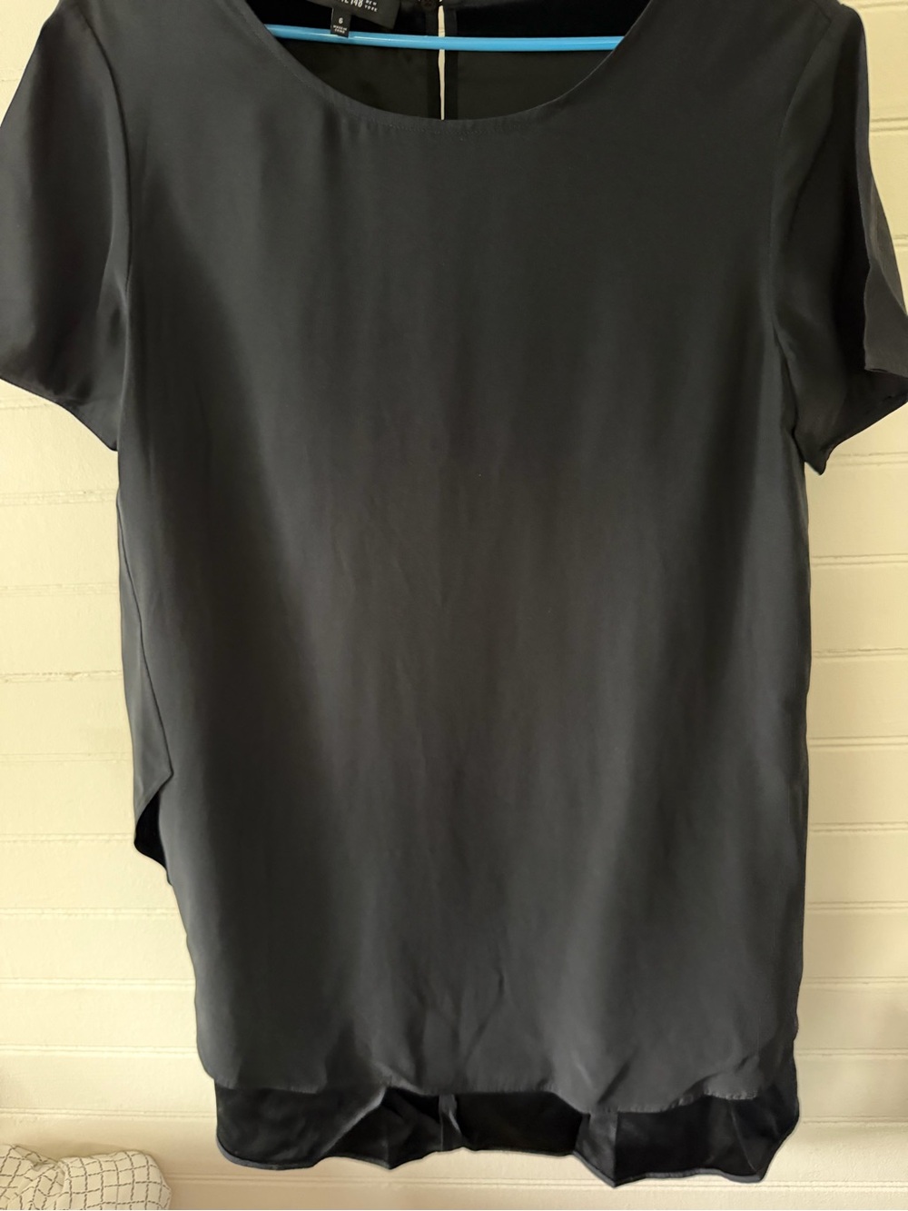Lafayette 148 Black Silk Crepe de Chine High Low Side Slit Blouse S, like new